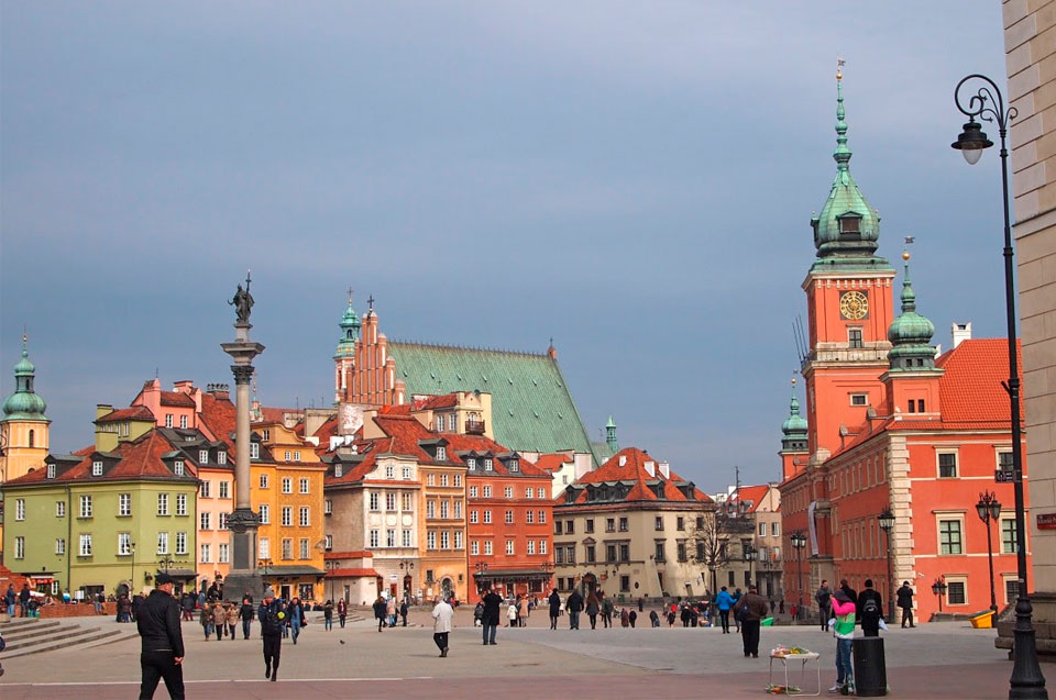 Работа в Варшаве: вакансии и популярные места для поиска работы
